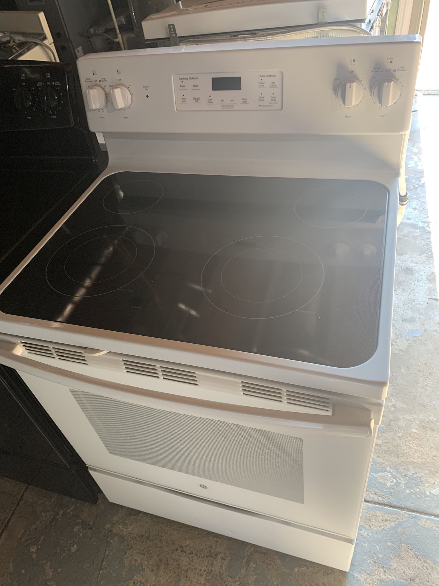 30” Glass Top Stove