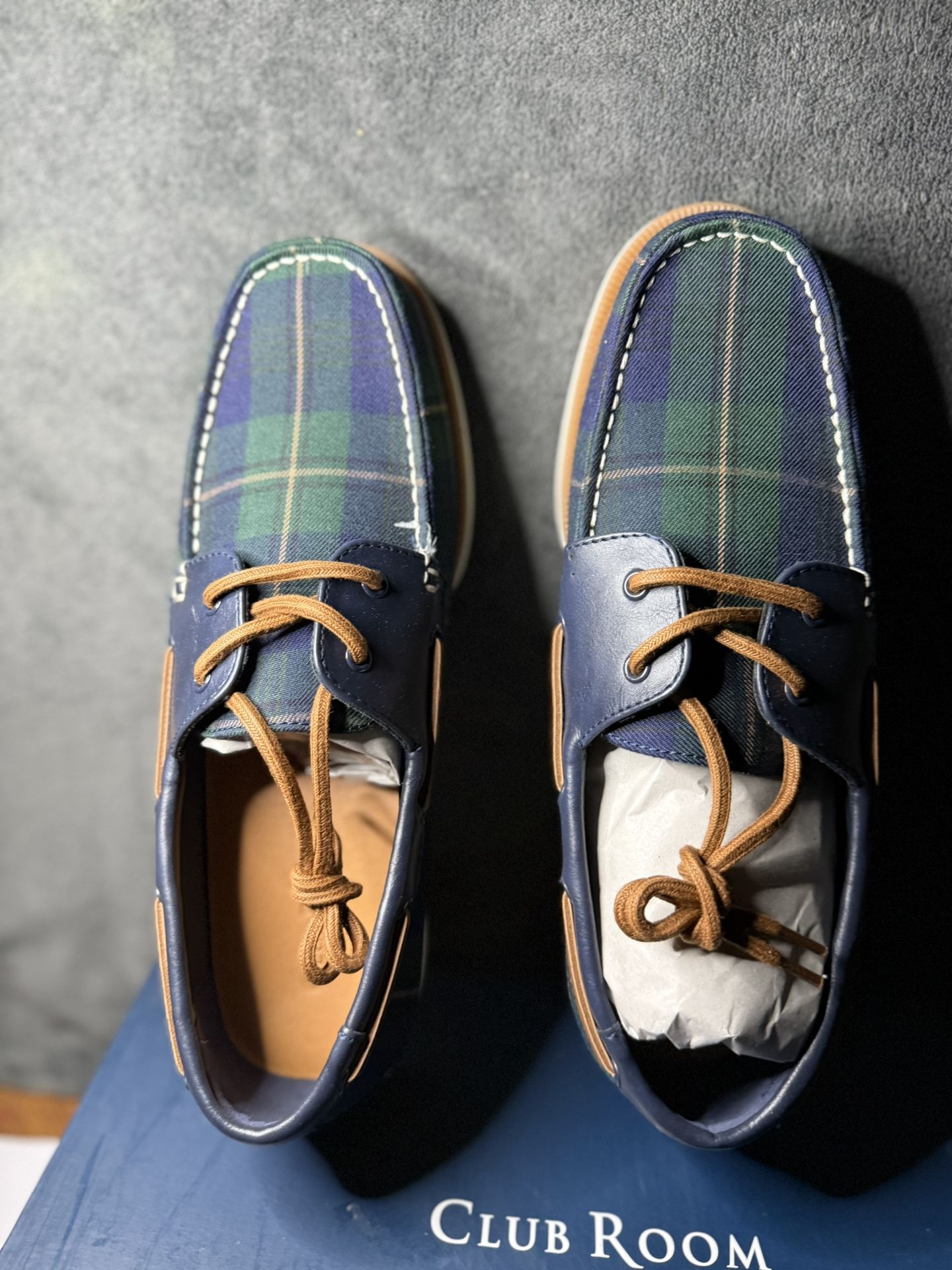 Club Room Elliot plaid boat shoes Size9.5