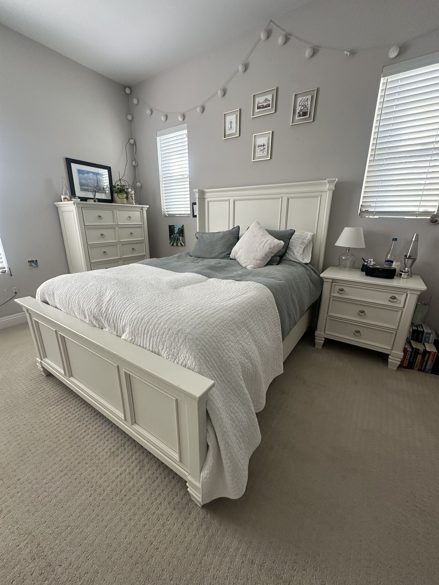 Queen Bedroom Set
