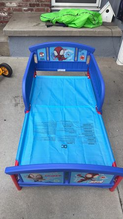 Toddler bed
