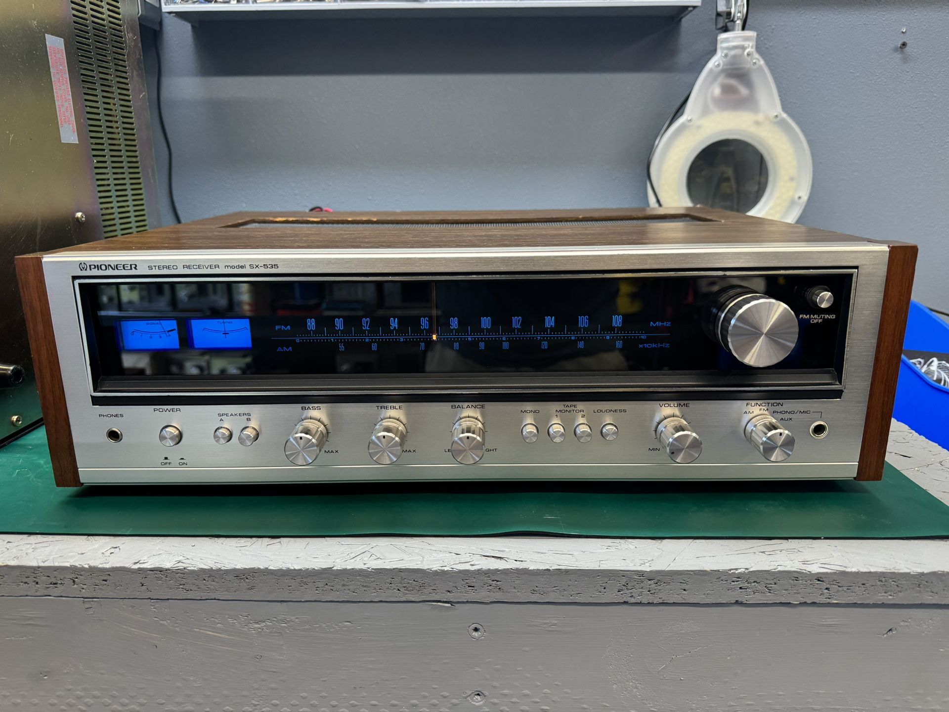 Pioneer SX-535 Vintage Stereo Receiver. Serviced!! Recapped!! for