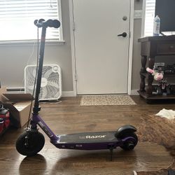 Kids Electric Scooter Razor E100
