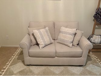 Love seat/couch
