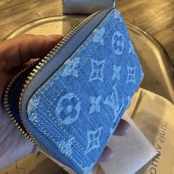 Zipper Pocket Book LV