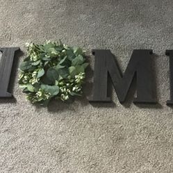 Beautiful Wood And Greenery Wall Decor  New In box