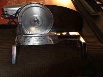 Deli meat slicer