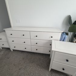 Dresser + 2 Nightstand 