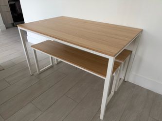 Dining table set