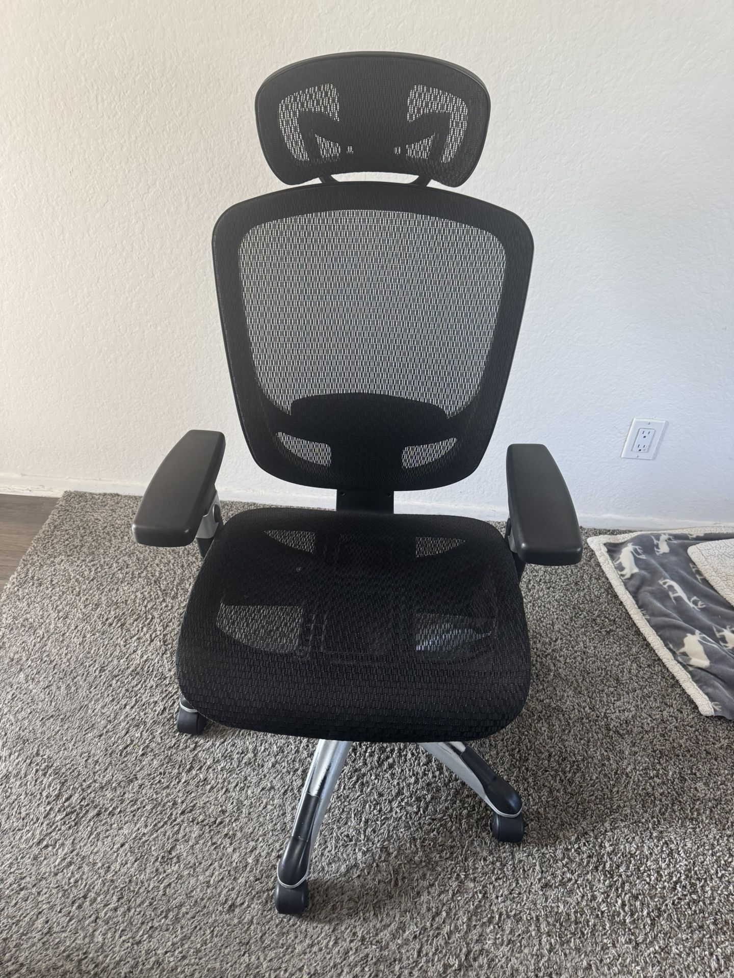 Adjustable Reclining Office Chair