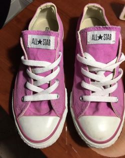 All ⭐️Converse (size 3)
