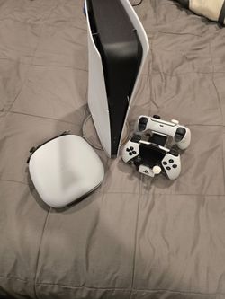 PS5 SLIM DIGITAL WITH PRO CONTROLLER AND ACCESSORIES