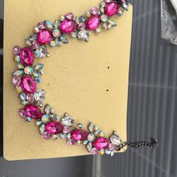 Necklace / ornament / choker 