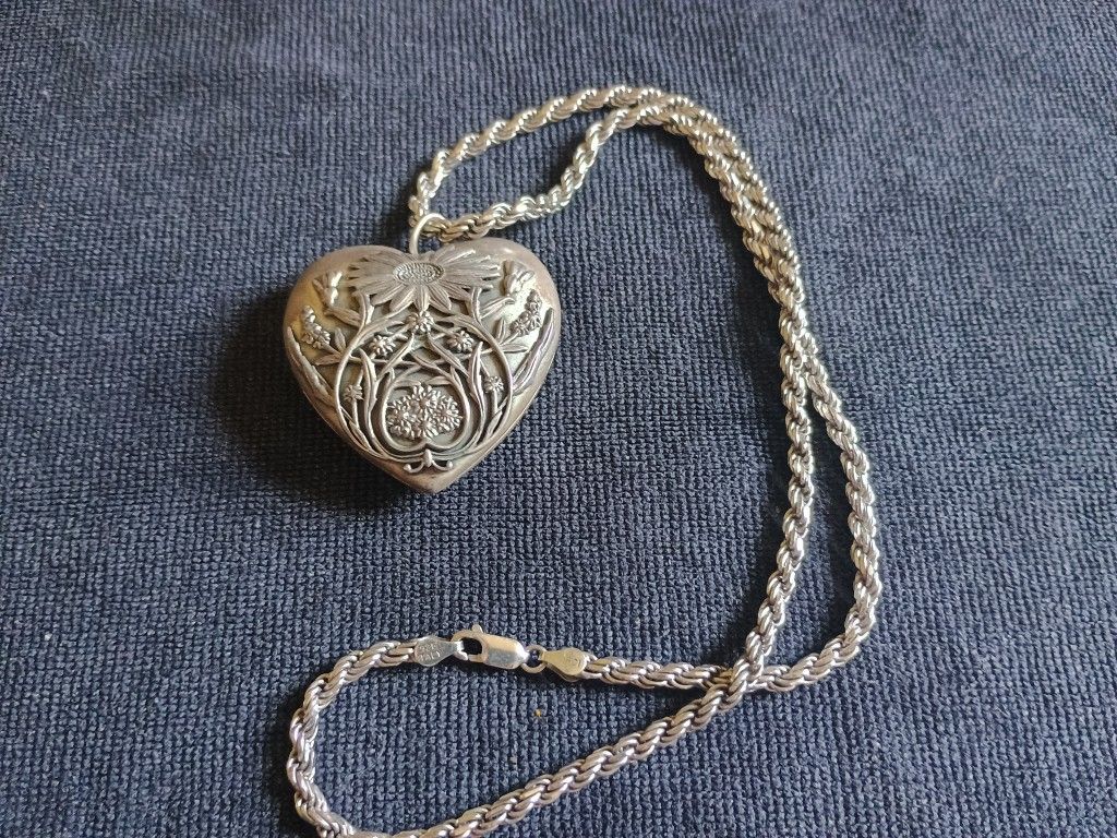 Tiffany & Co. "Ziegfeld Collection" Daisy Locket in Sterling Silver