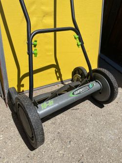 Earthwise lawn mower 16” push reel lawnmower. adjust blade cutting heights, small yard