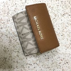 Michael Kors keychain wallet