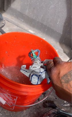 Graco 490 PC airless paint sprayer