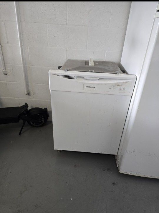 Frigidaire Dish Washer In working Condition