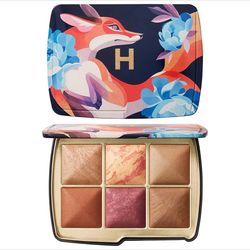 Hourglass Fox Pallet 