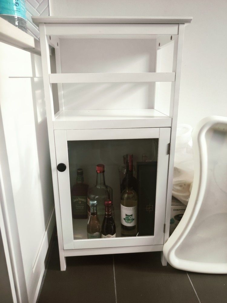 Helsley Bar with Wine Storage
