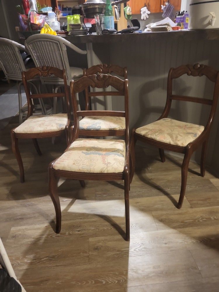 Set Of 4 antique chairs.