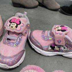 Minnie mouse shoes