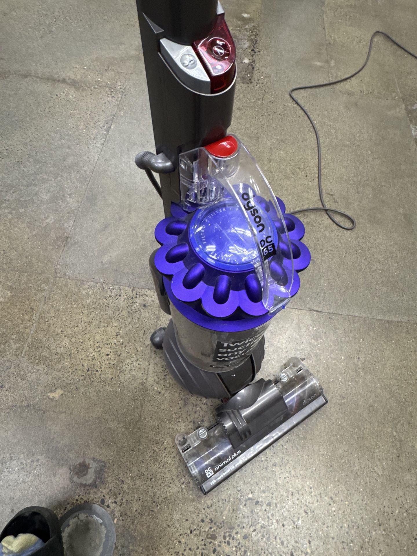 DYSON DC 65 ANIMAL PLUS 