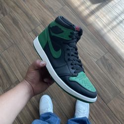 Jordan 1 Pine Green Used With Box Size 11 Moving Selling A Lot Of My Shoes Moving Next Week $165 OBO Pick Up Only