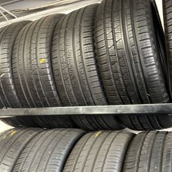 235/50R19 Marca Pirelli Usadas En Excelentes Condiciones De Vida 