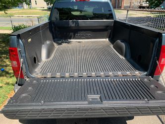 Short bed, bed liner