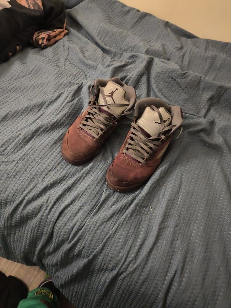 Air Jordan 5, Burgundy 