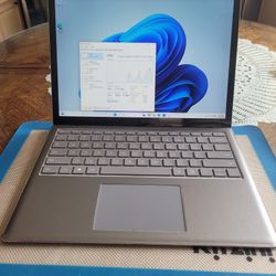 Microsoft Surface Laptop 2 Touch 4-core i5 3.6GHz 8GB 256GB Laptop