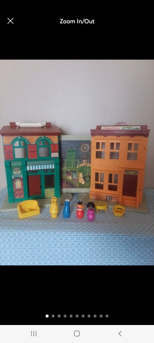 Vintage Sesame Street Play House With Figures & Furniture