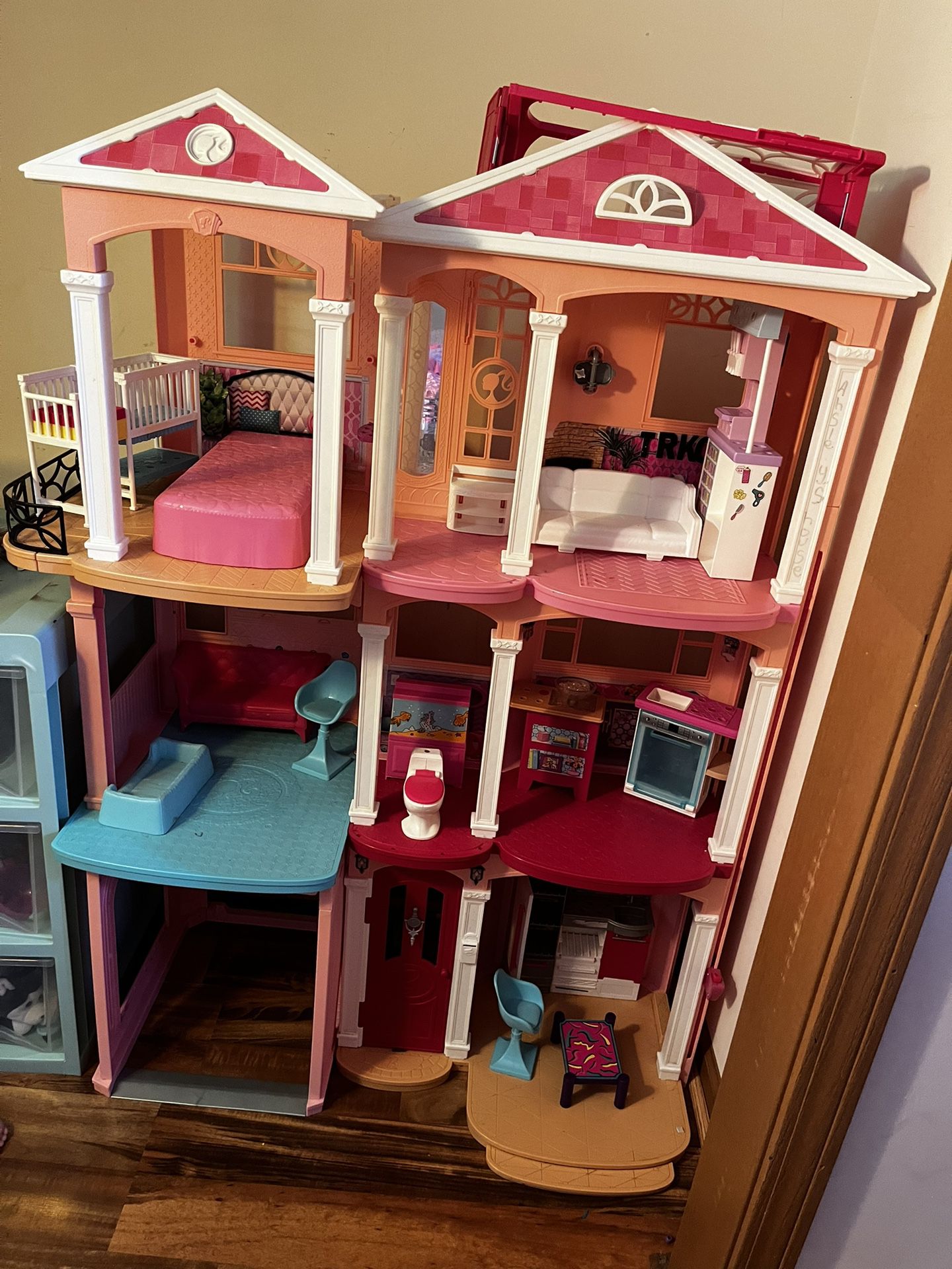 Barbie Dream House Lot
