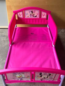 Disney Minnie Mouse Toddler Bed