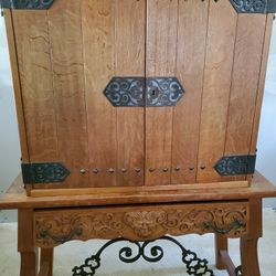 Antique Solid Oak Cabinet/hutch