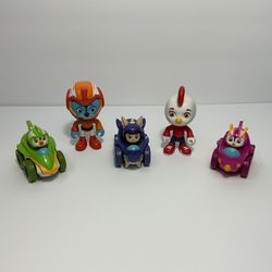 Mixed Lot 5 Top Wing Toy Figures & Mini Racer Cars Brody Rod Swift Penny Baddy