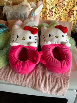 Hello kitty slippers