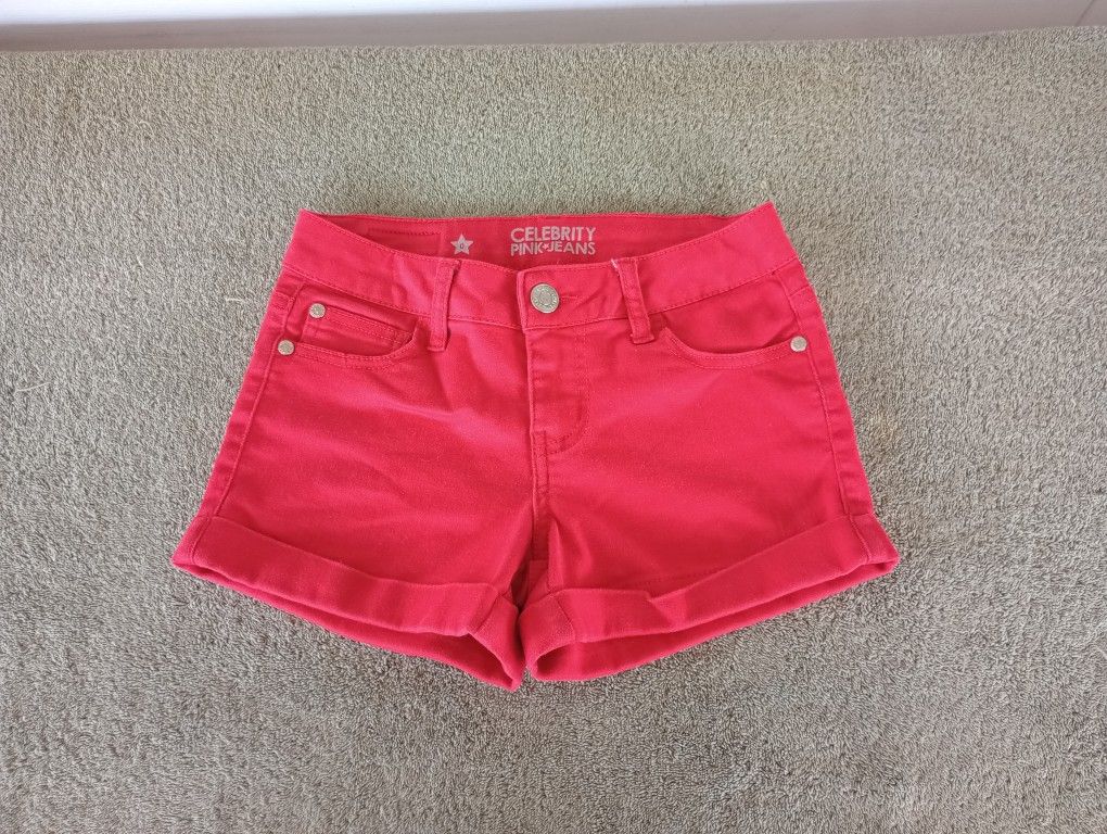 Celebrity Pink Shorts Juniors 0 Red Cuffed Hem Mid Rise 5-Pocket