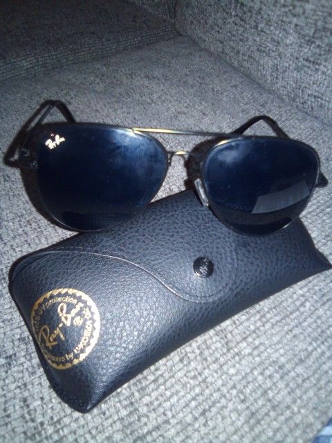 Raybans original aviatiors blacked out