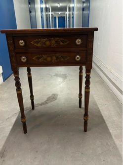 Lambert Hitchcock  side accent table