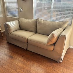 Cushioned cloth couches