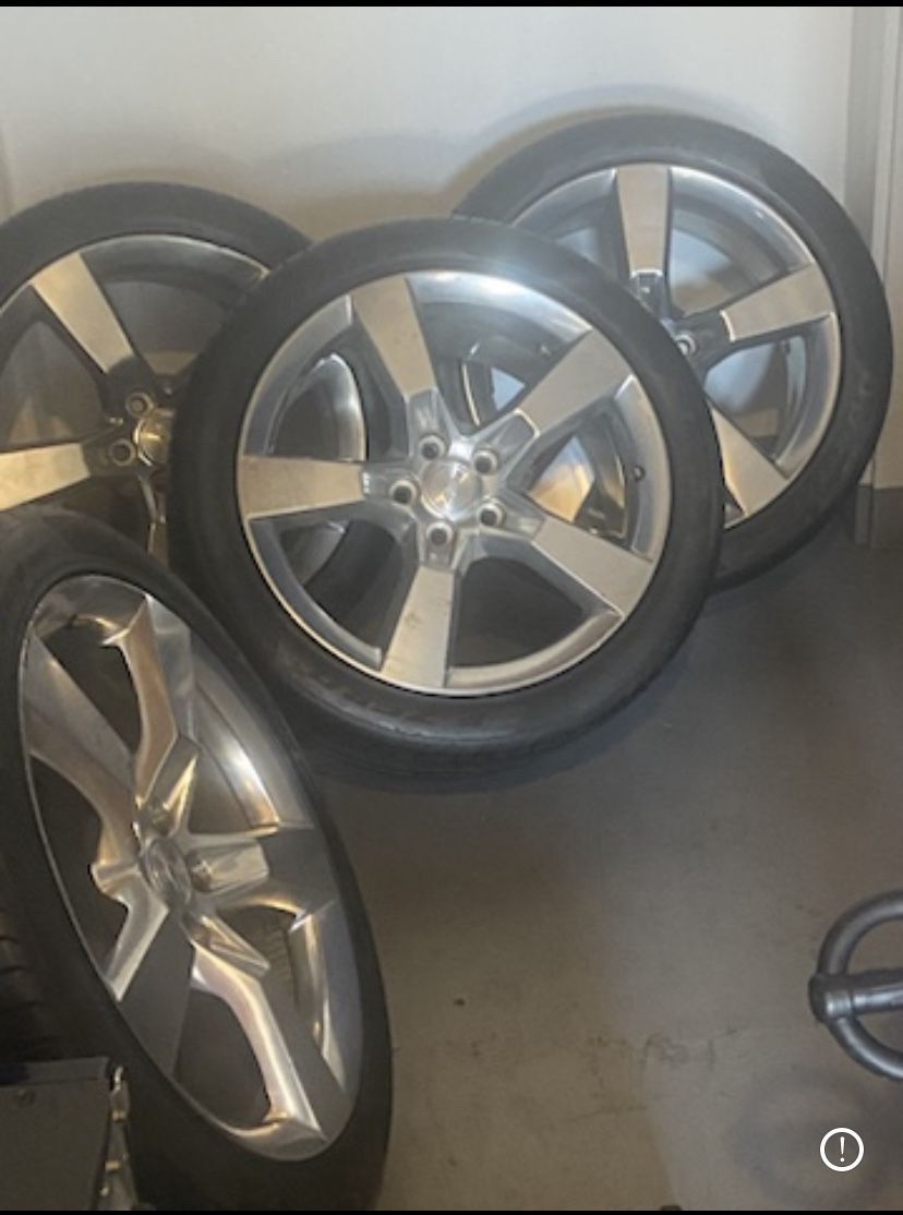 Stock Pirelli tires and Rims 20 Inch. 1,100 OBO for Sale in Chula