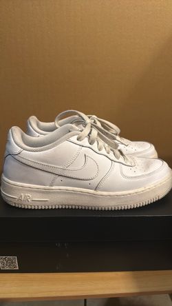 Air Force ones size 7 women’s