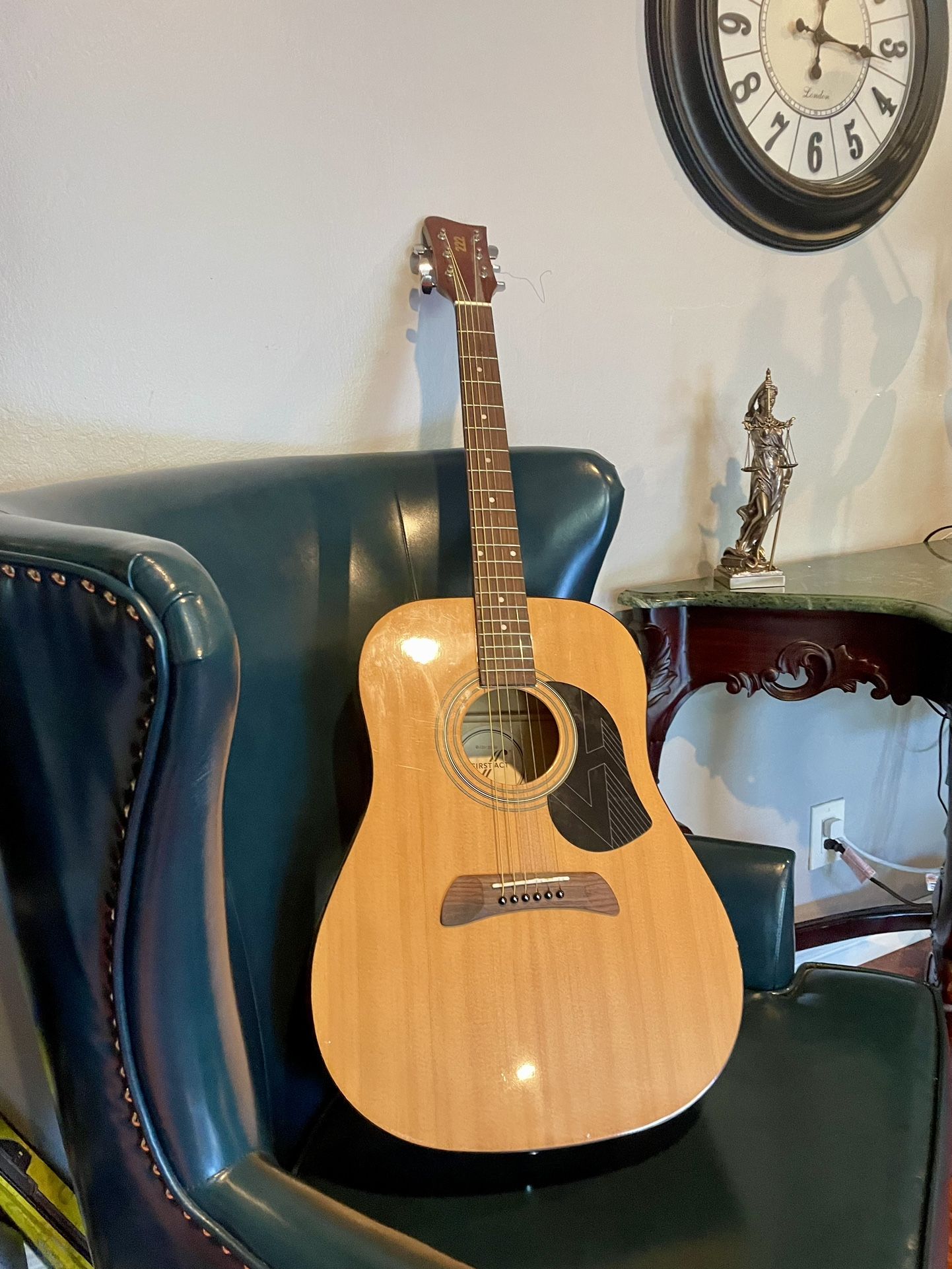First Act 222 Acoustic Guitar 