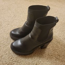 Black 9.5 M Faux Leather Boots Madden Girl Platform