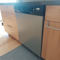 Whirlpool Dishwasher