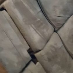 RECLINE SOFA FOR SALE PICK UP ONLY