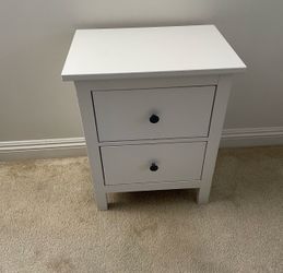 IKEA HEMNES White 2-Drawer Nightstand With Organizer