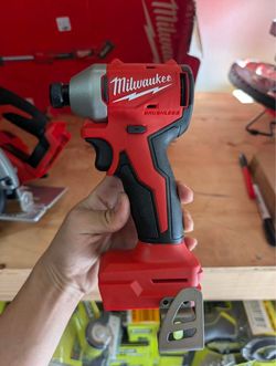 Milwaukee M18 18V Lithium-Ion Brushless Cordless Impact Driver  TOOL ONLY - BRAND NEW