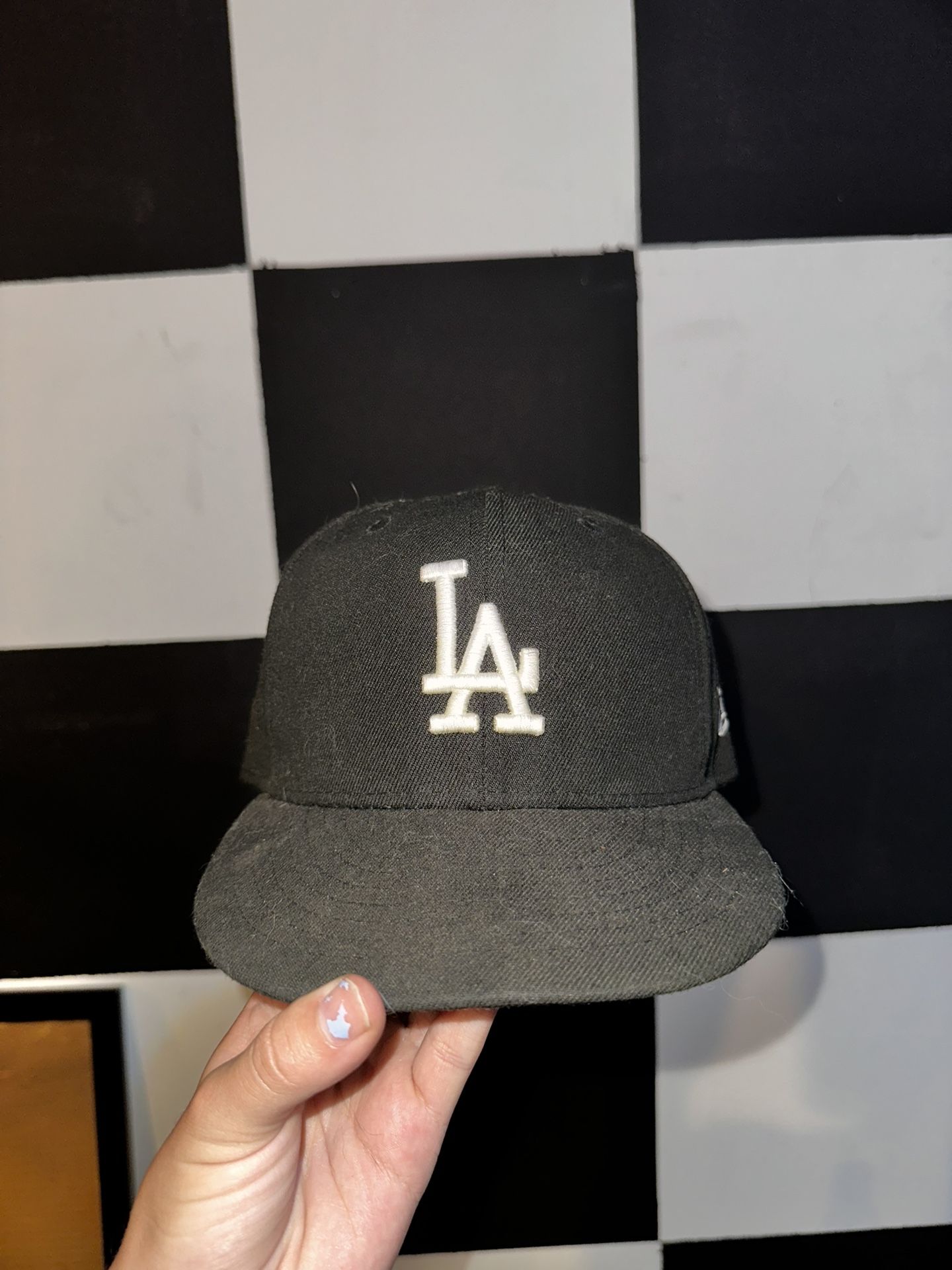 LA FITTED HAT